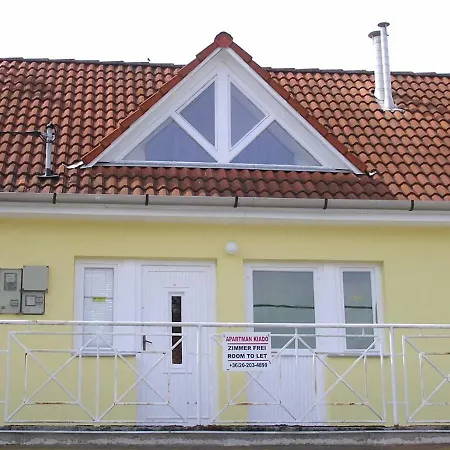 Laguna Apartman *